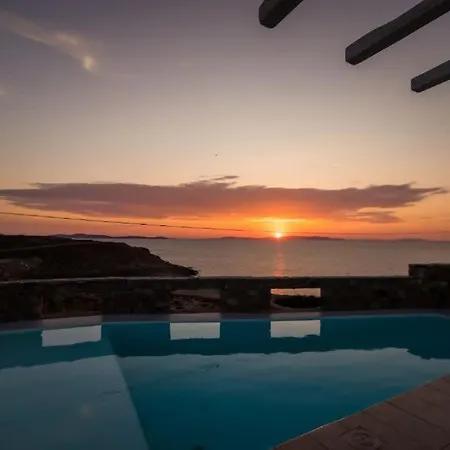 Elite 3 Bd With Pool & Sea View *